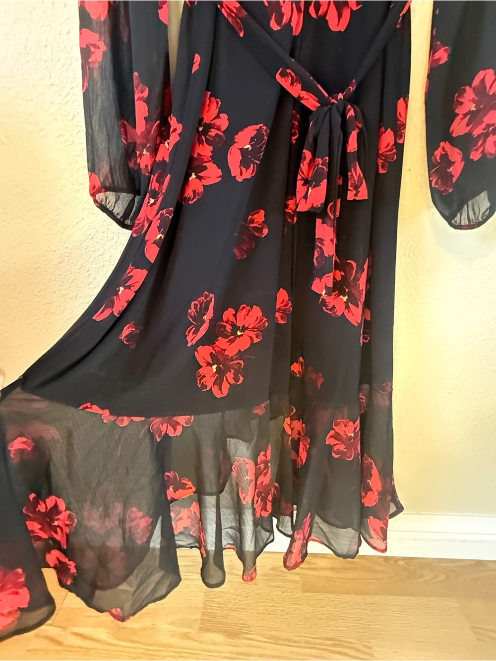 Tommy Hilfiger - Chiffon Black and Red Floral Print Midi Montreux Dress, Size 10 - Picture 8 of 16